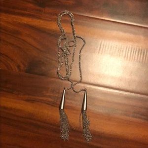 Kendra Scott necklace